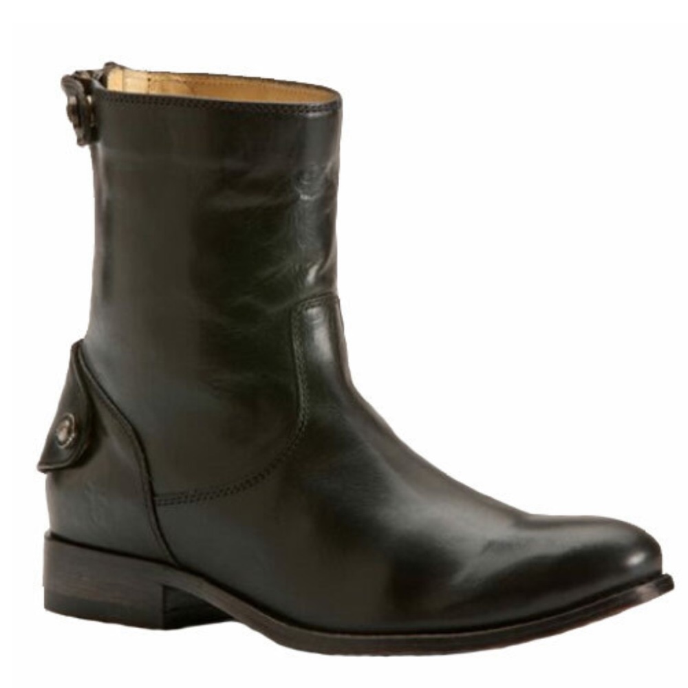 Frye Mellisa short black leather boot, good condition.